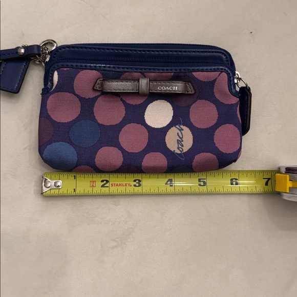 EUC! Coach Polka Dot Bow Wristlet - Picture 7 of 11
